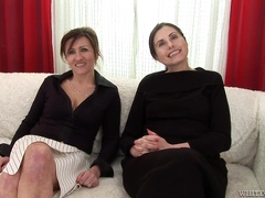 Brunette slut makes lesbian love with grandmother