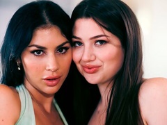 Skillful Alyx Star and Queenie Sateen at brunette xxx