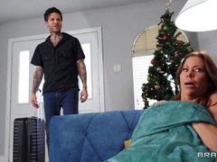 All gorgeous MILF Alexis Fawx wants for Christmas is dick