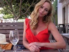 Blonde woman reveals ass and pussy in pretty intriguing XXX