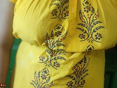 Indian Sruti bhabi fucking with vegetable at home