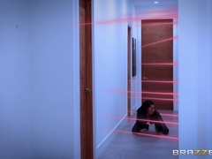 Curvy ass MILF loves to cheat when she gets her hands on big dicks