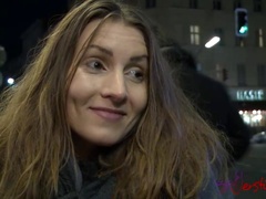 Amateur MILF talks with stranger on the street before sex