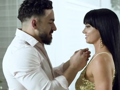 MILF gets licked and naked at once before receiving cock in muff