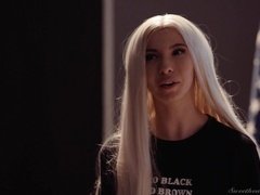 Instead of doing tasks naughty Jayna Woods prefers to go lesbian on the desk