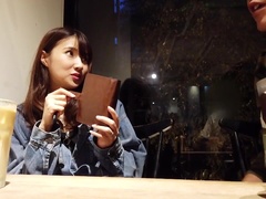 不倫仲介業をしている妖しい巨乳奥さんを不貞sex