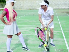 Brandi Bae loves nothing more than to get her asshole plunged hard