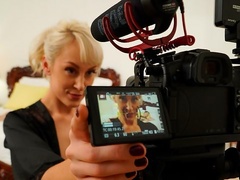 Sensual blonde hottie Maxim Law gives her boyfriend a good blowjob