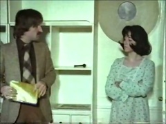 Desperate housewife gets her twat fucked in missionary position