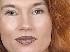 redhead milf fickt dildo beim casting